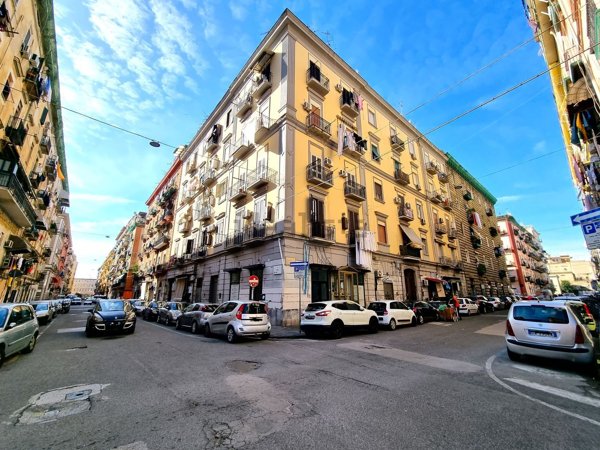 appartamento in vendita a Napoli in zona Vicaria