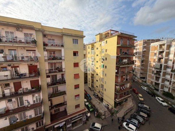 appartamento in vendita a Napoli in zona Arenella