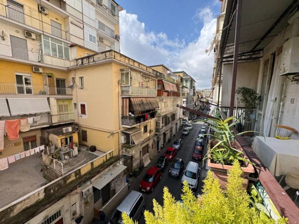 appartamento in vendita a Napoli in zona Pendino / San Giuseppe