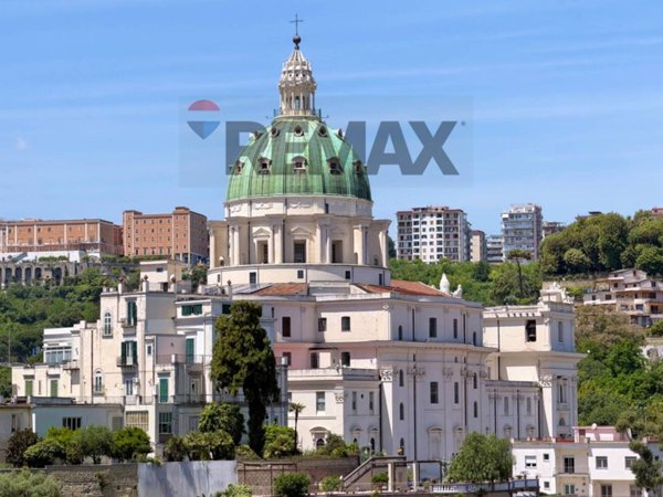 appartamento in vendita a Napoli in zona Stella