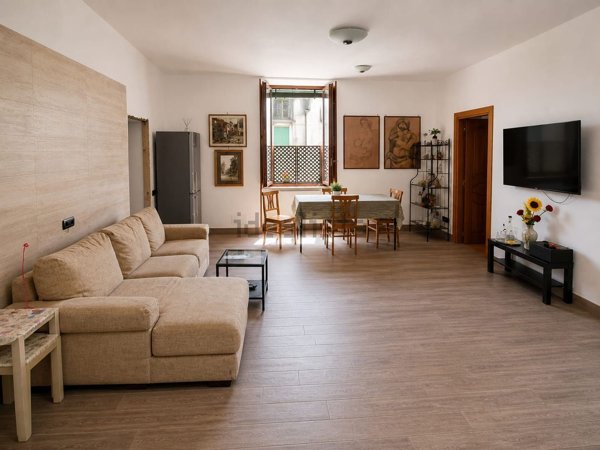 appartamento in vendita a Napoli in zona San Lorenzo