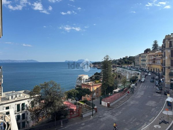 appartamento in vendita a Napoli in zona Posillipo