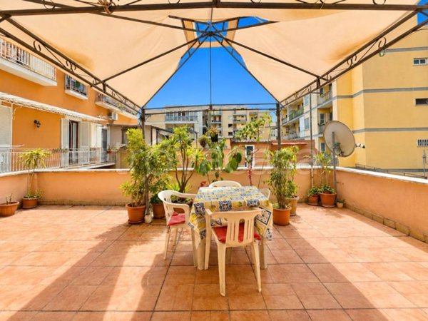 appartamento in vendita a Napoli in zona Arenella