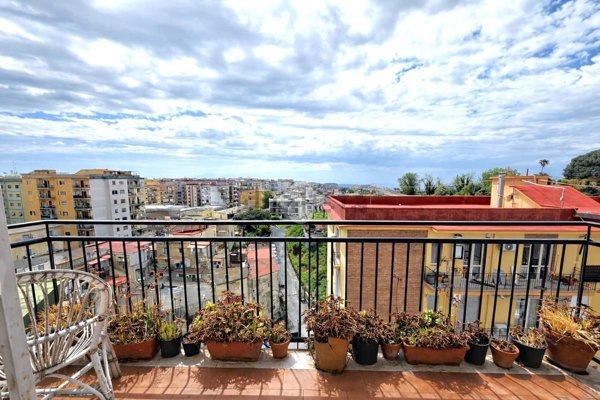appartamento in vendita a Napoli in zona Arenella