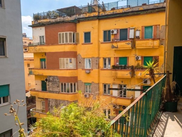 appartamento in vendita a Napoli in zona Arenella