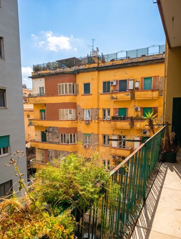 appartamento in vendita a Napoli in zona Arenella