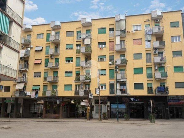 appartamento in vendita a Napoli in zona Fuorigrotta
