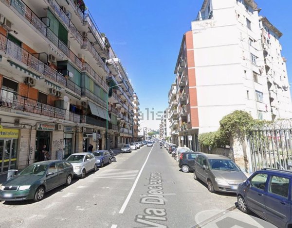 appartamento in vendita a Napoli in zona Fuorigrotta