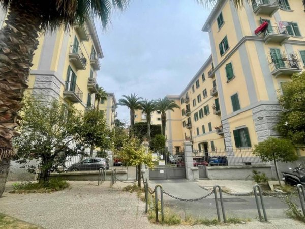 appartamento in vendita a Napoli in zona Arenella