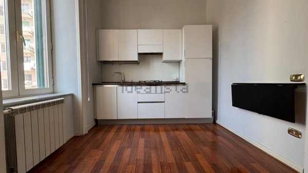 appartamento in vendita a Napoli in zona Chiaia