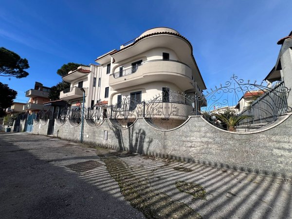 appartamento in vendita a Napoli in zona San Pietro a Patierno