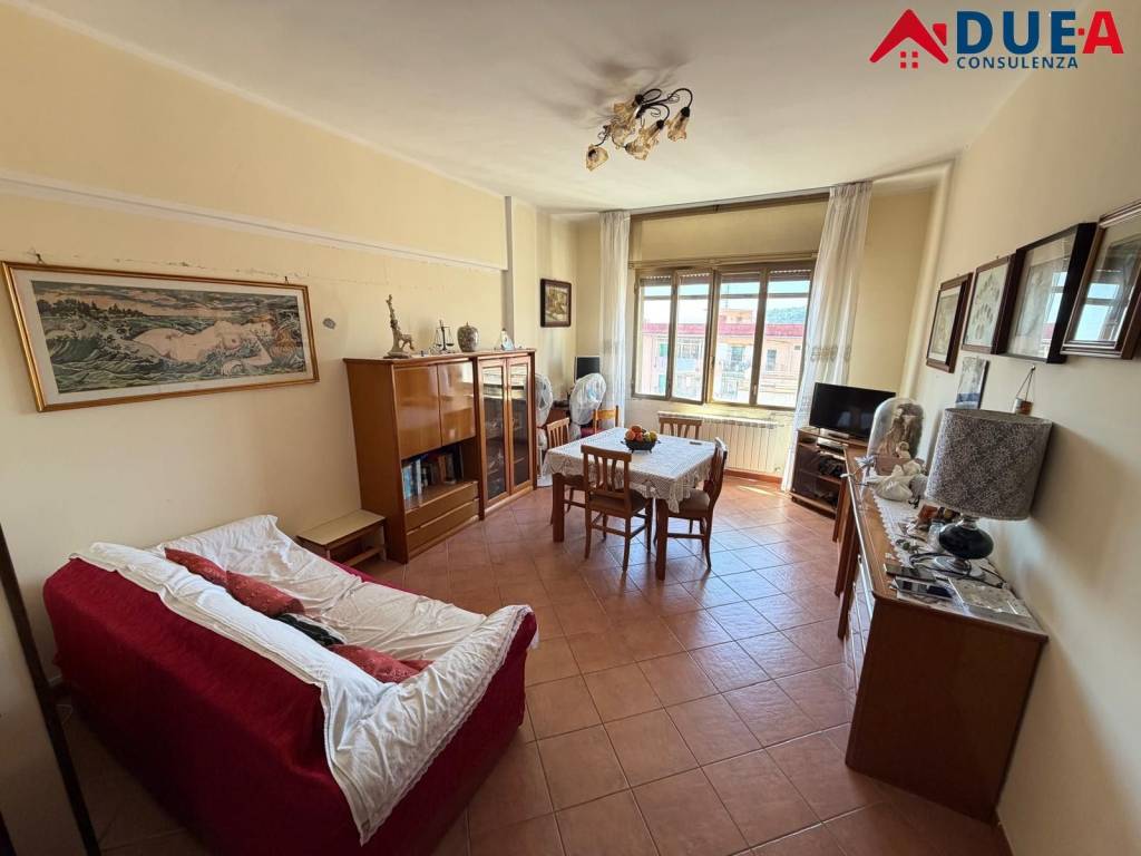 appartamento in vendita a Napoli in zona Bagnoli