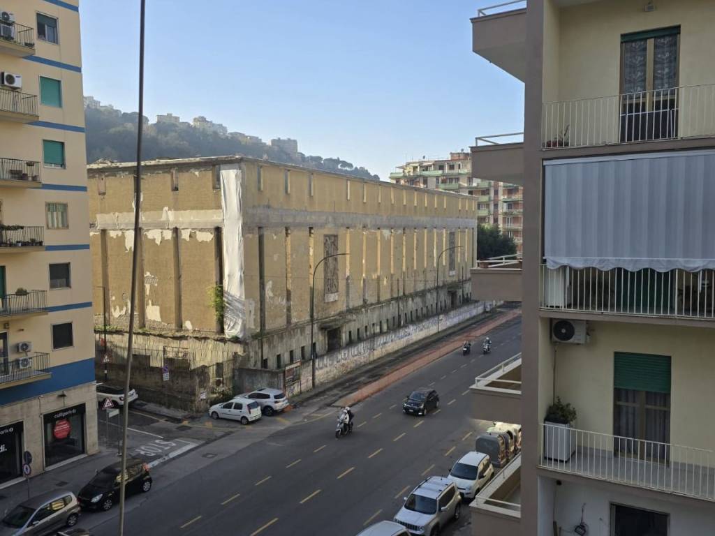 appartamento in vendita a Napoli in zona Fuorigrotta