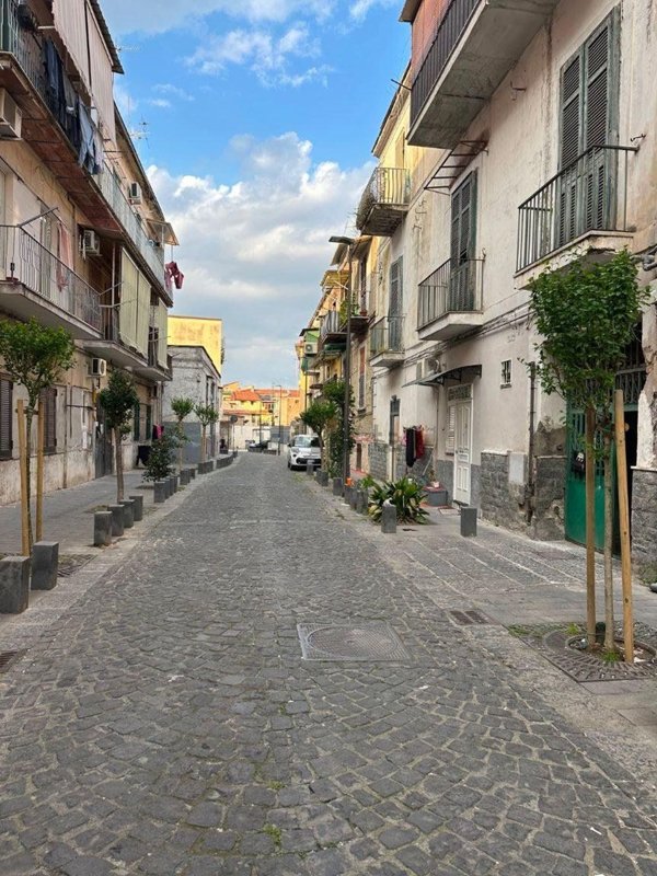 appartamento in vendita a Napoli in zona Secondigliano