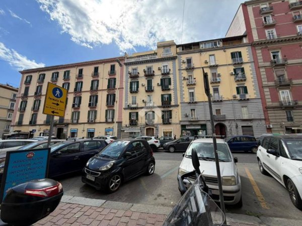 negozio in vendita a Napoli in zona Chiaia