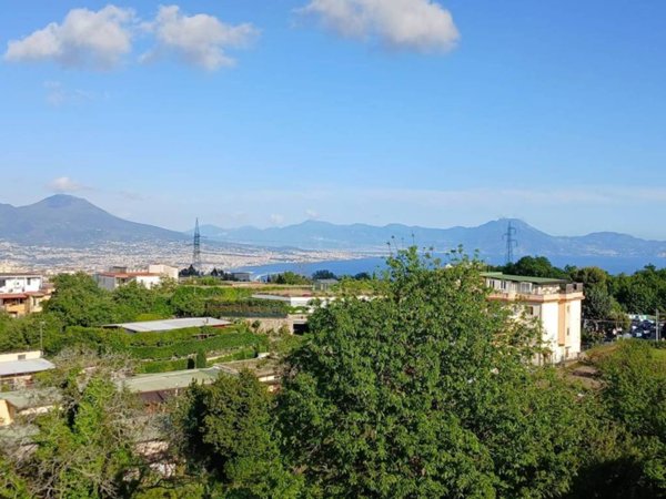 appartamento in vendita a Napoli in zona Camaldoli