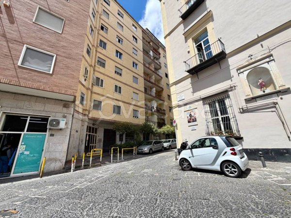 appartamento in vendita a Napoli in zona Stella