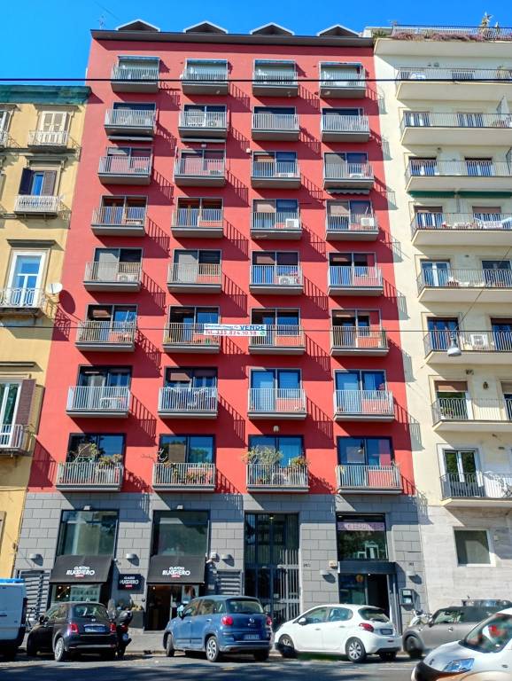 appartamento in vendita a Napoli in zona Chiaia