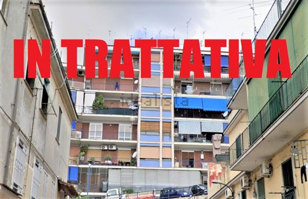 locale di sgombero in vendita a Napoli in zona San Carlo all'Arena