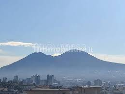 appartamento in vendita a Napoli in zona Stella