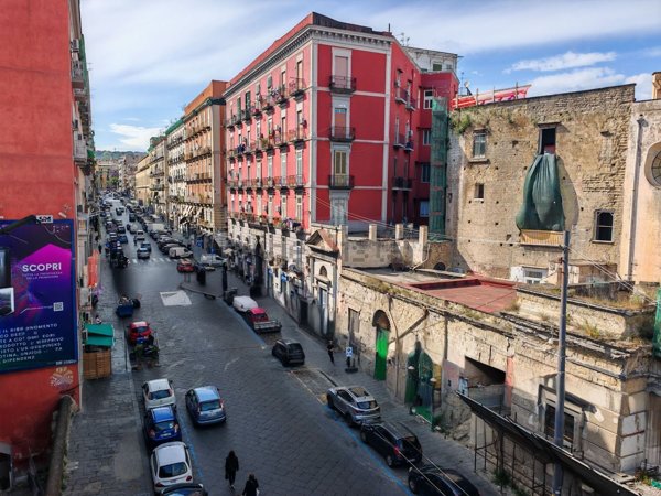 appartamento in vendita a Napoli in zona Pendino / San Giuseppe