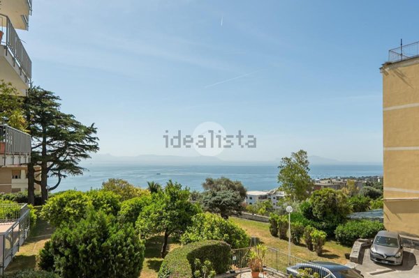 appartamento in vendita a Napoli in zona Posillipo