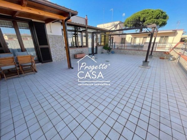 casa indipendente in vendita a Napoli in zona Avvocata