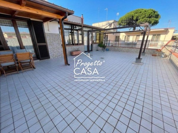 casa indipendente in vendita a Napoli in zona Avvocata