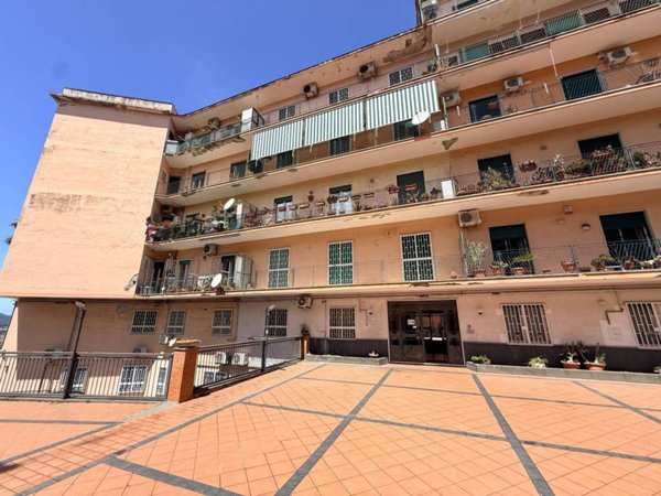 appartamento in vendita a Napoli in zona Pianura