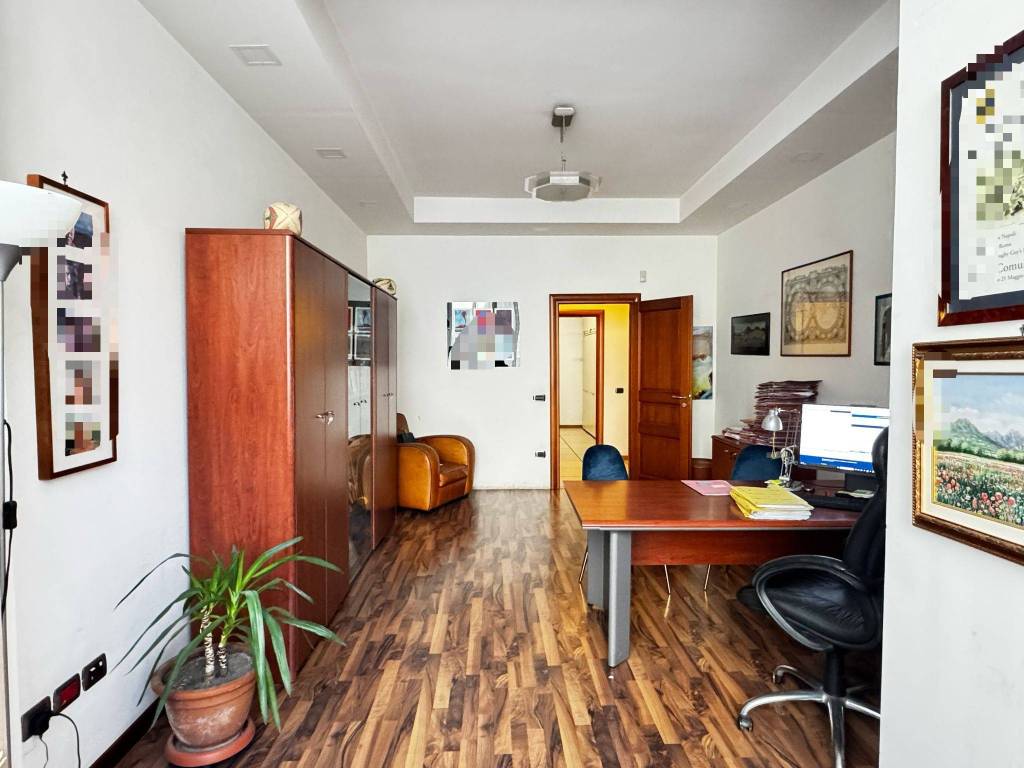 appartamento in vendita a Napoli in zona Porto
