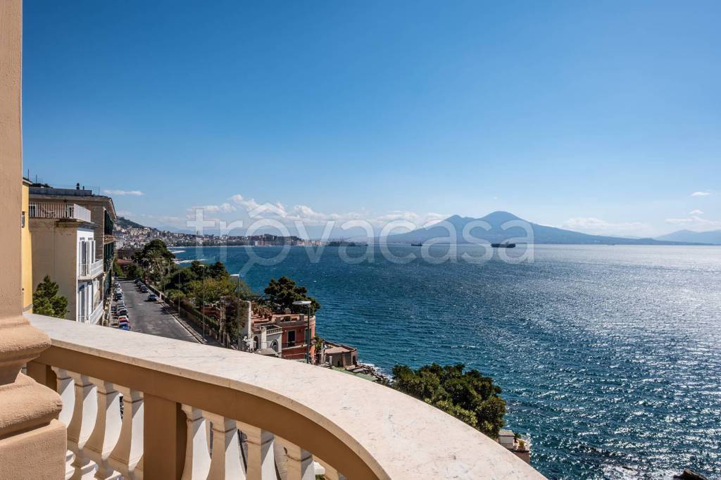 appartamento in vendita a Napoli in zona Posillipo