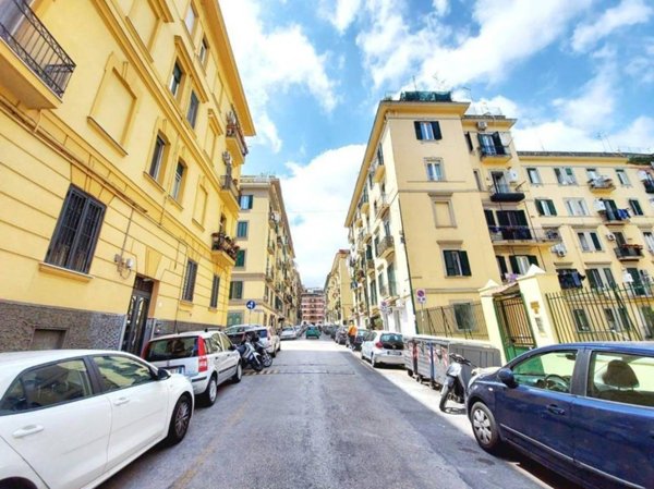 appartamento in vendita a Napoli in zona Stella