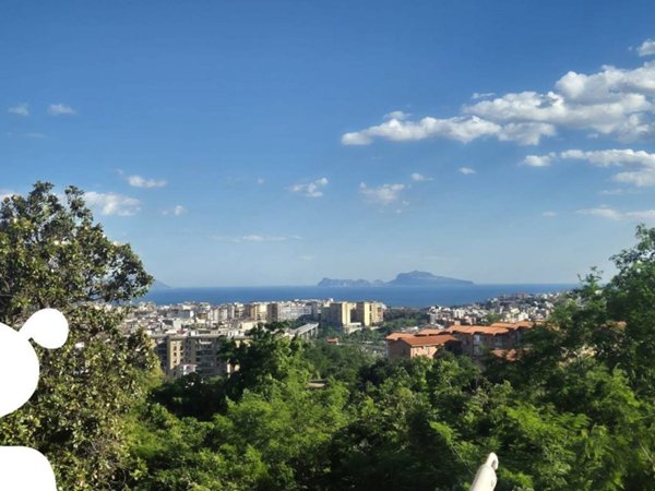 appartamento in vendita a Napoli in zona Camaldoli