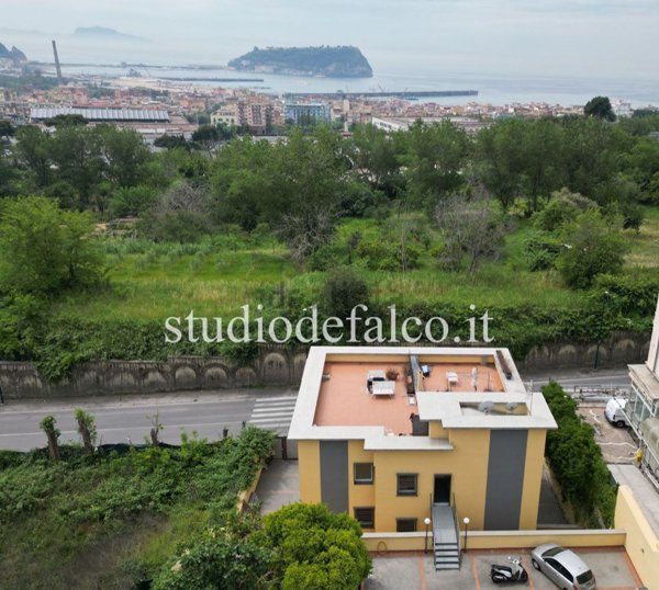 casa indipendente in vendita a Napoli in zona Bagnoli