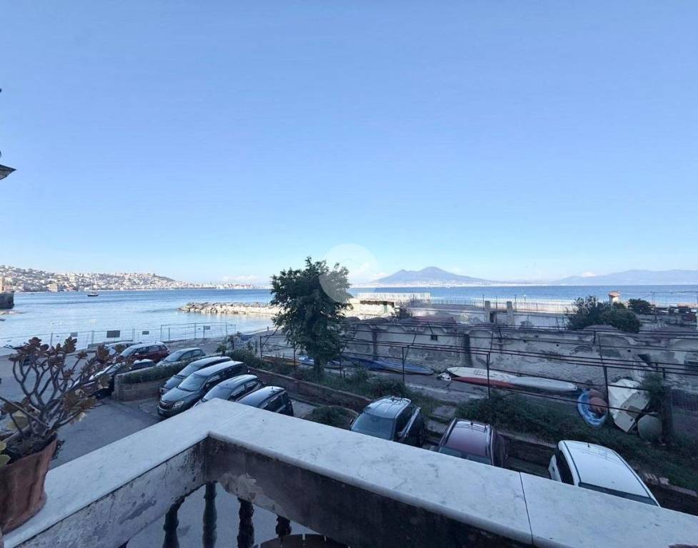 appartamento in vendita a Napoli in zona Posillipo