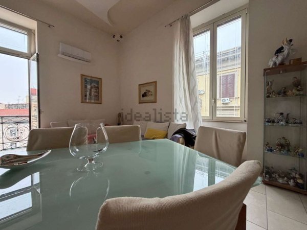 appartamento in vendita a Napoli in zona Pendino / San Giuseppe