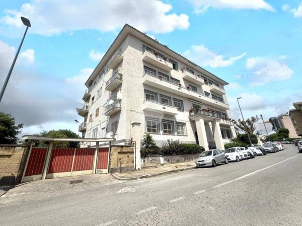 appartamento in vendita a Napoli in zona Posillipo