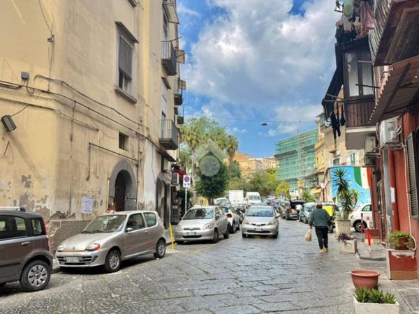appartamento in vendita a Napoli in zona Stella