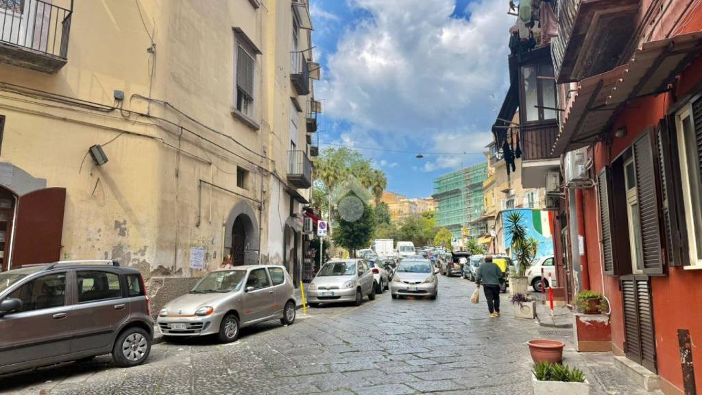 appartamento in vendita a Napoli in zona Stella