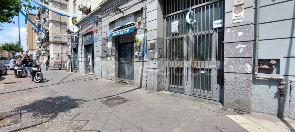 appartamento in vendita a Napoli in zona Vicaria