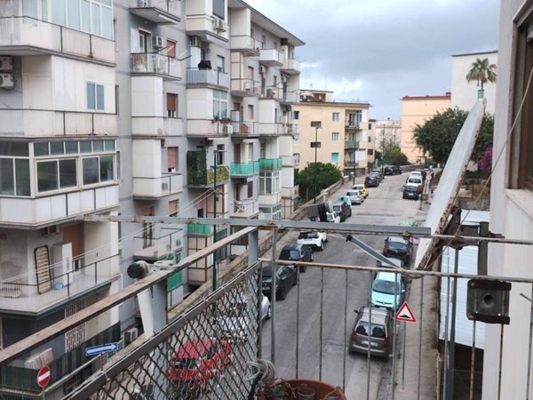 appartamento in vendita a Napoli in zona Bagnoli