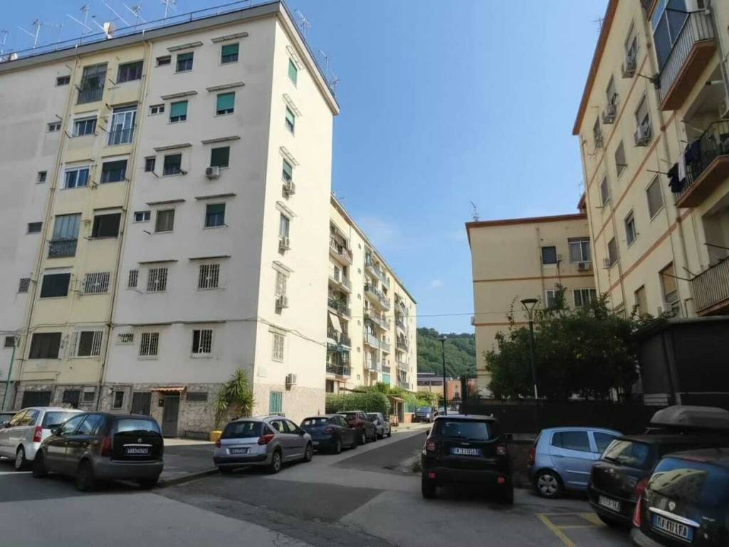 appartamento in vendita a Napoli in zona Bagnoli