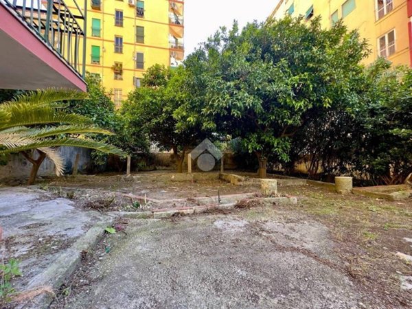 appartamento in vendita a Napoli in zona Bagnoli