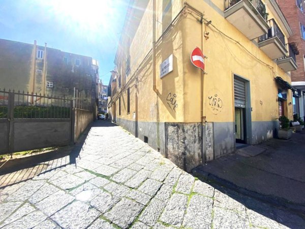negozio in vendita a Napoli in zona Posillipo