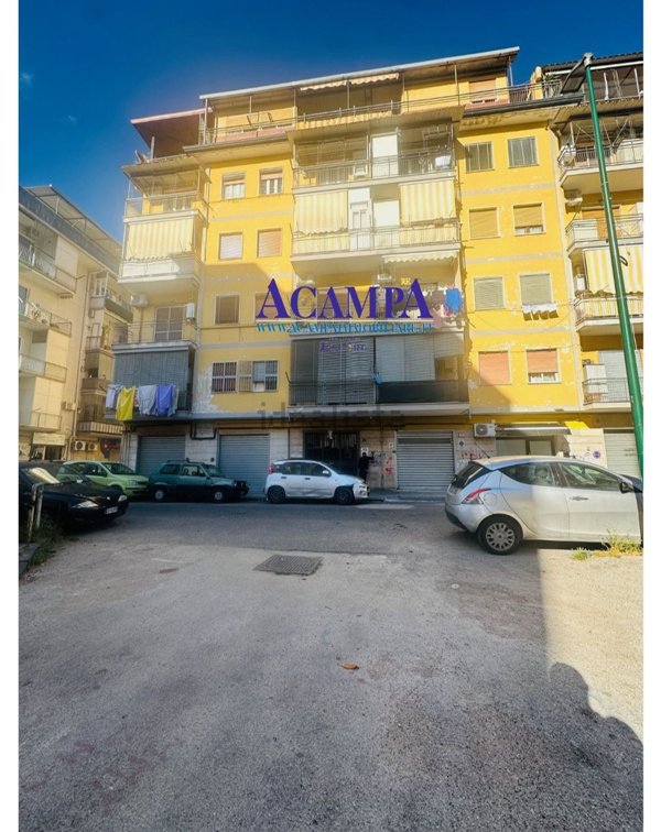 appartamento in vendita a Napoli in zona Secondigliano