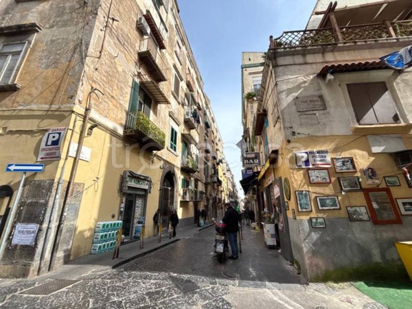 appartamento in vendita a Napoli in zona Stella