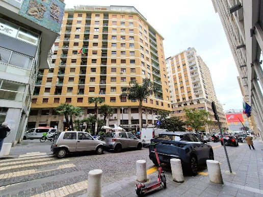 appartamento in vendita a Napoli in zona Porto