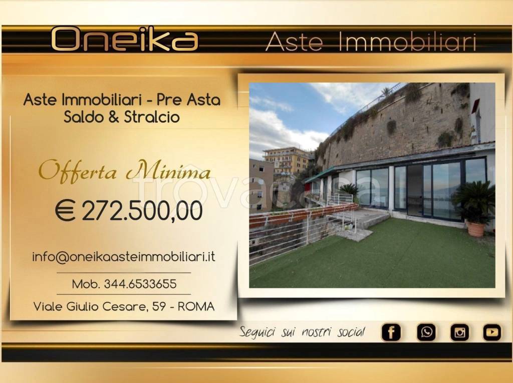 appartamento in vendita a Napoli in zona Posillipo