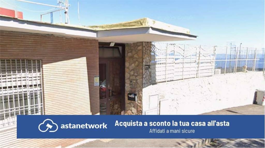 appartamento in vendita a Napoli in zona Posillipo