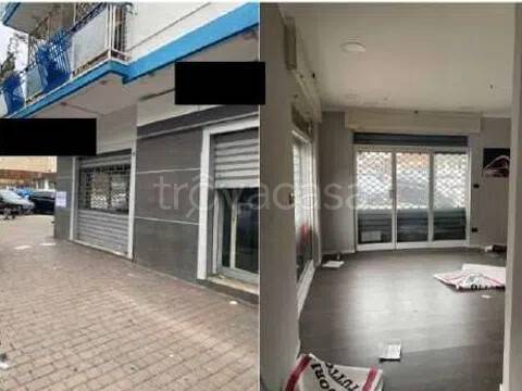 negozio in vendita a Napoli in zona Soccavo